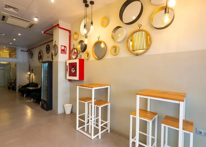 Stop Ab Хостел Малага