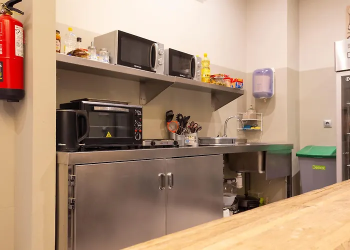 Stop Ab Хостел Малага