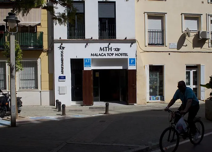 Stop Ab Хостел Малага